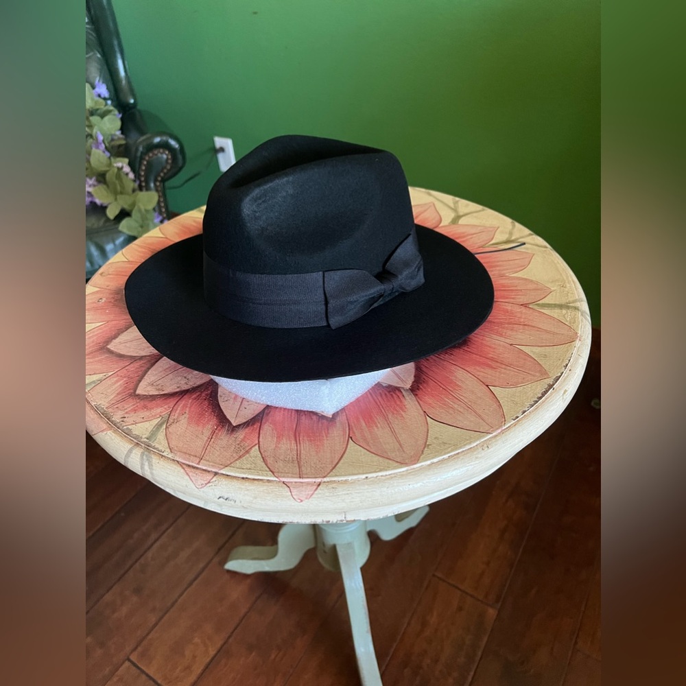 💕NWT💕One Size, Short Brim Wool Panama Hat in Black